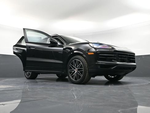 New 2026 Porsche Cayenne AWD/4WD image 37
