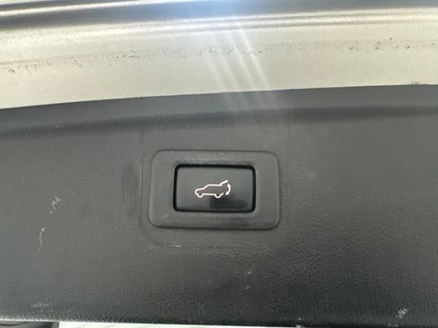Used 2018 Subaru Outback 2.5i Premium AWD/4WD image 26
