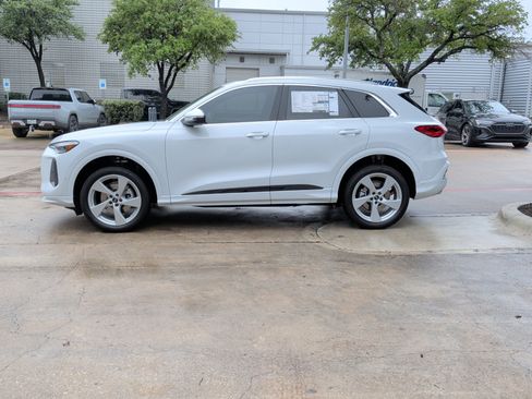 Certified 2026 Audi Q5 Premium Plus AWD/4WD image 6