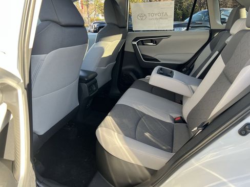 New 2025 Toyota RAV4 XLE image 18