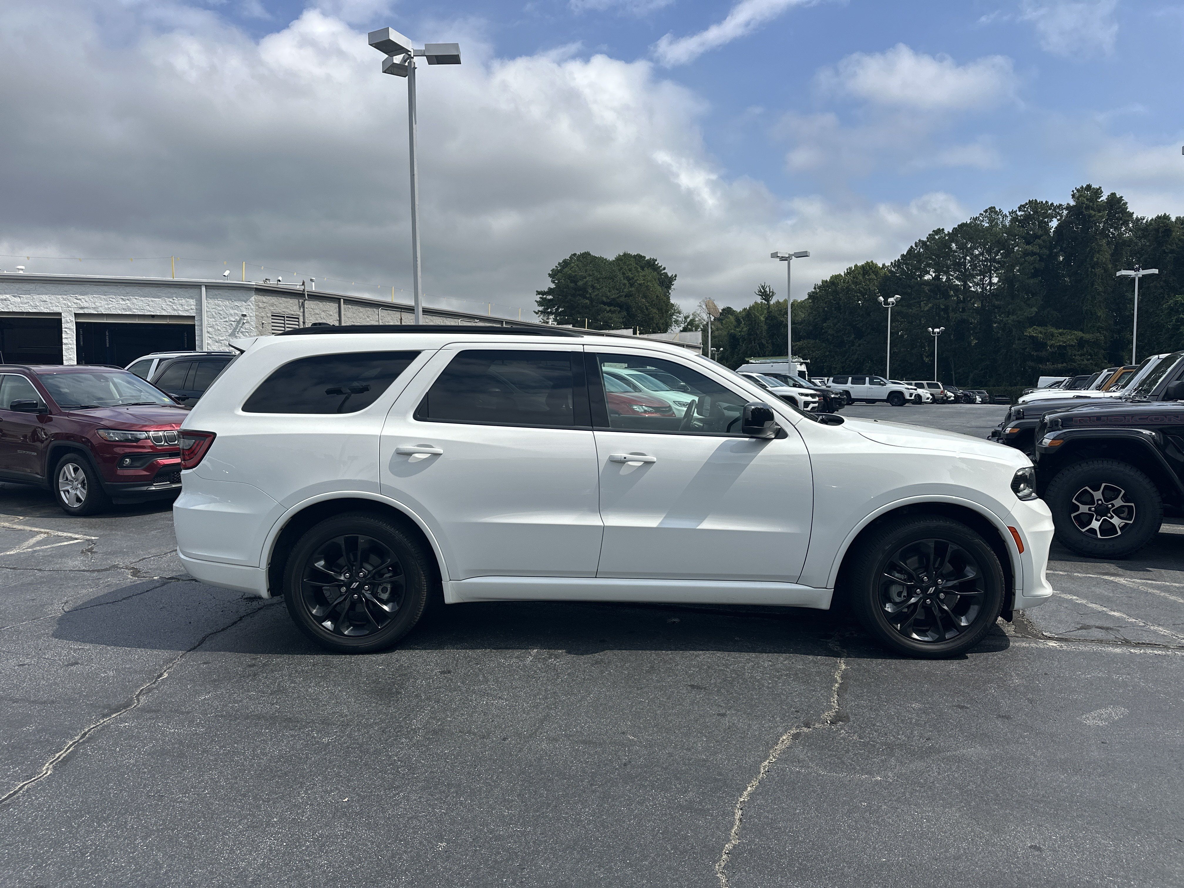 Used 2025 Dodge Durango GT w/ Blacktop Package RWD image 10