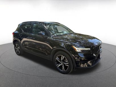 Used 2024 Volvo XC40 B5 Core