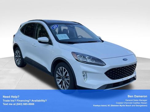 Used 2020 Ford Escape Titanium FWD image 3