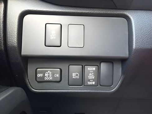 Used 2023 Toyota Tacoma TRD Sport w/ Technology Package AWD/4WD image 17