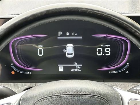 Used 2023 Kia Telluride EX w/ EX Captain's Chair Package image 20