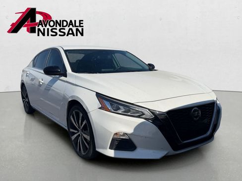 Certified 2022 Nissan Altima 2.5 SR FWD image 5