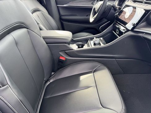 New 2026 Jeep Grand Cherokee L Limited AWD/4WD image 8
