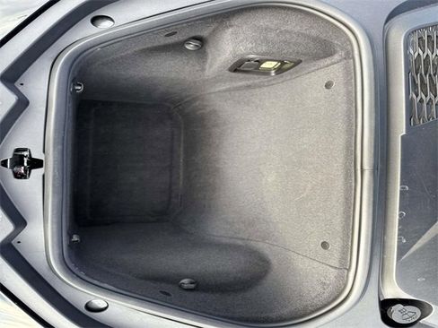 Used 2022 Chevrolet Corvette Stingray 2D Coupe w/ Z51 Performance Package image 10