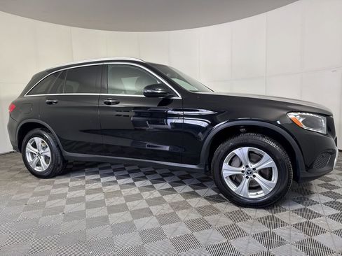 Used 2017 Mercedes-Benz GLC 300 4MATIC image 9