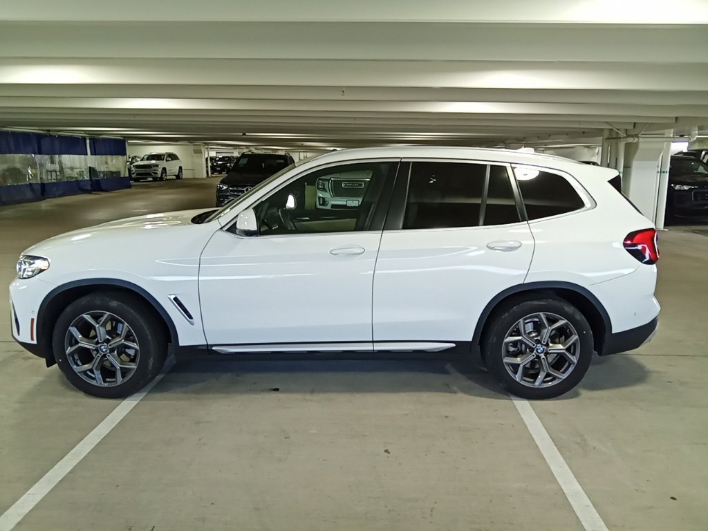 Used 2024 BMW X3 xDrive30i w/ Premium Package AWD/4WD image 8