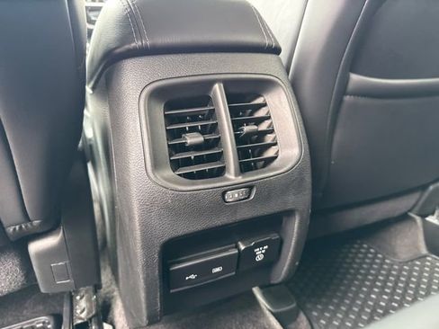 Used 2019 Jeep Cherokee Limited AWD/4WD image 22