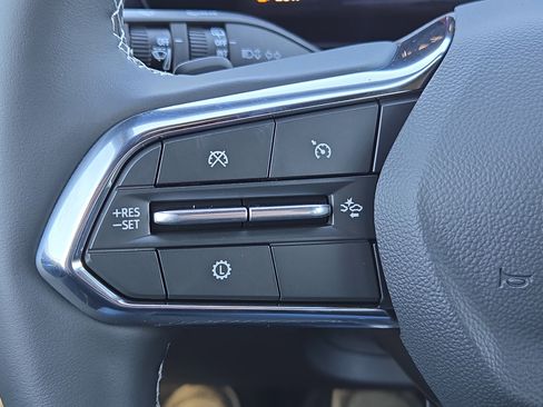 New 2026 Chevrolet Traverse LT w/ Sun and Wheel Package image 25