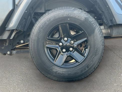 Used 2021 Jeep Gladiator Sport AWD/4WD image 27