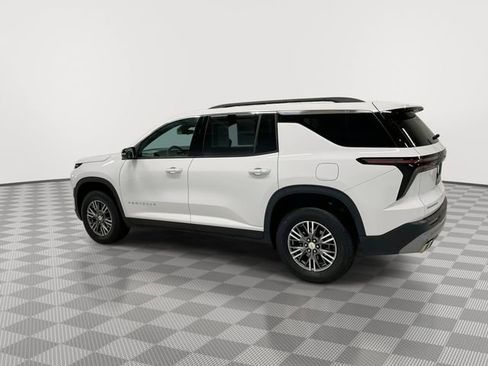 Certified 2025 Chevrolet Traverse LT image 6