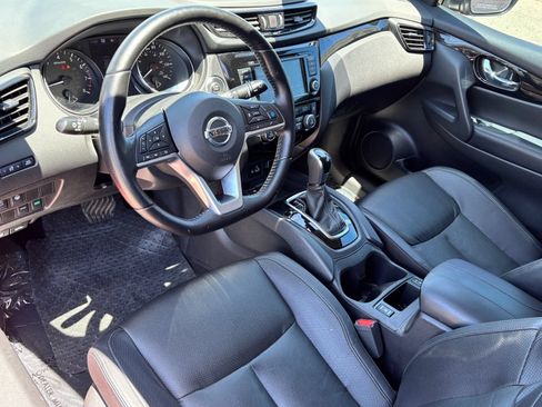 Used 2021 Nissan Rogue Sport SL w/ Premium Package FWD image 15
