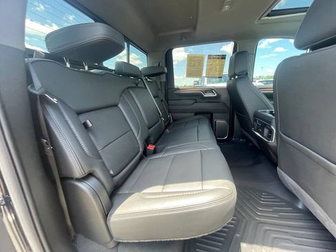 Used 2025 GMC Sierra 2500 Denali w/ Technology Package AWD/4WD image 28