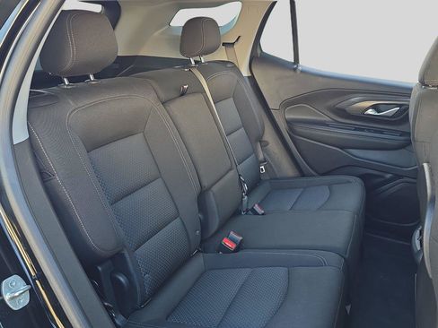 Used 2024 GMC Terrain SLE w/ Driver Convenience Package FWD image 17