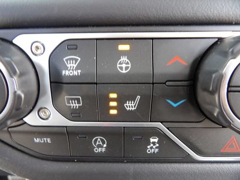 Used 2026 Jeep Wrangler Unlimited Rubicon w/ Safety Group AWD/4WD image 18