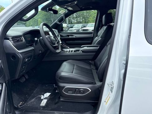 New 2026 Jeep Grand Wagoneer Limited AWD/4WD image 16