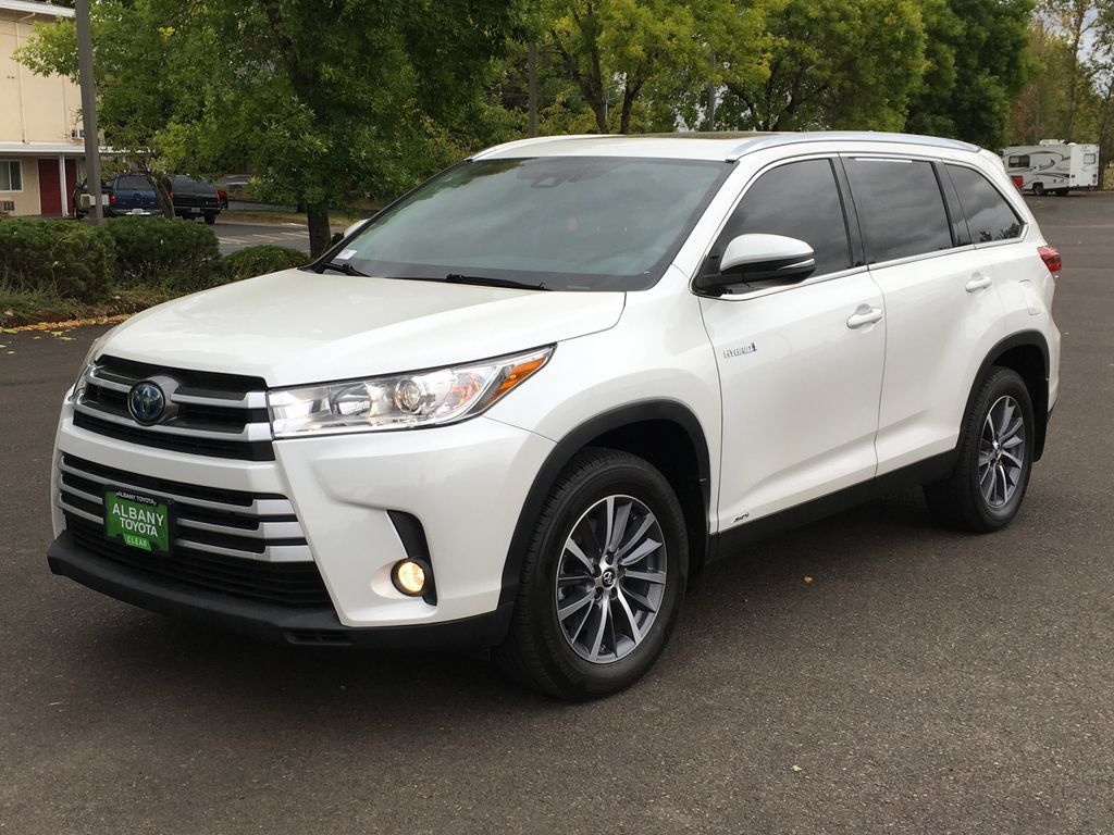 Used 2019 Toyota Highlander XLE AWD/4WD image 13