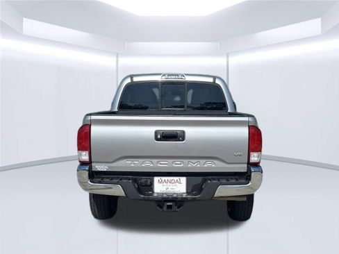 Used 2017 Toyota Tacoma SR5 RWD image 6