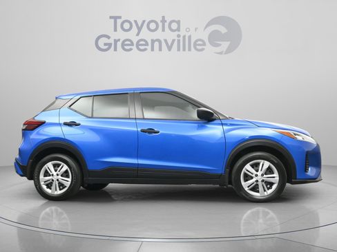 Used 2024 Nissan Kicks S image 16