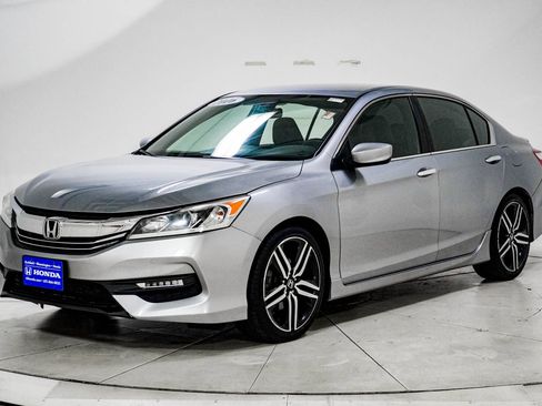 Used 2016 Honda Accord Sport image 3