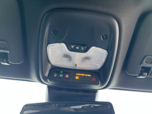 New 2026 GMC Canyon Elevation w/ Convenience Package image 18