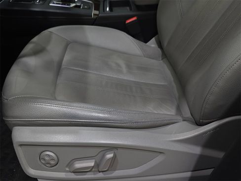 Used 2018 Audi Q5 Prestige w/ Prestige Package image 31