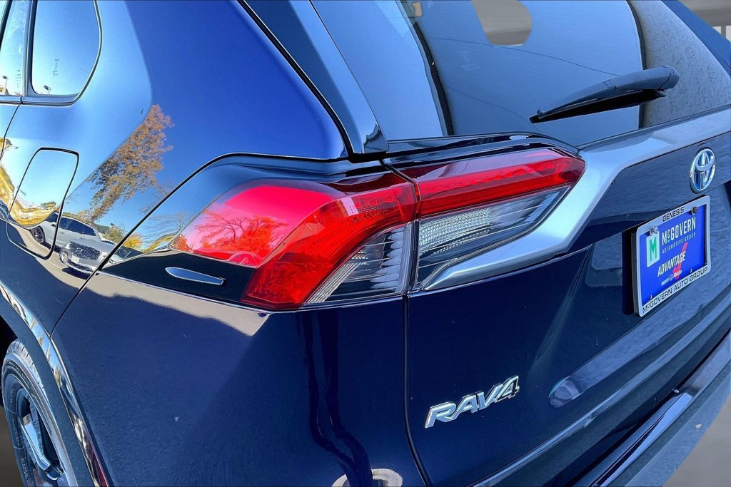 Used 2019 Toyota RAV4 XSE w/ XSE Weather Package AWD/4WD image 24