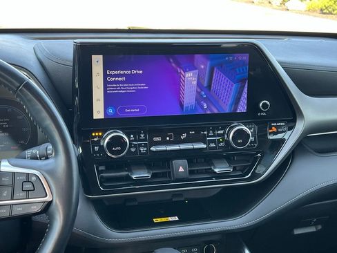 Used 2023 Toyota Highlander Limited image 20