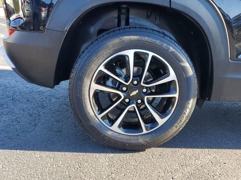 Certified 2025 Chevrolet TrailBlazer LT AWD/4WD image 9