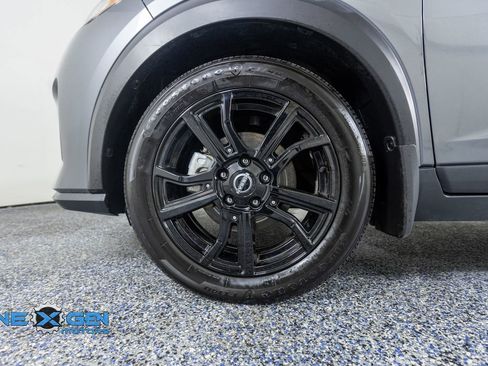 Used 2024 Nissan Kicks SR w/ SR Premium Package FWD image 48