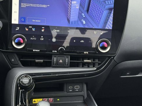 Used 2024 Lexus NX 450h+ AWD w/ Luxury Package image 18