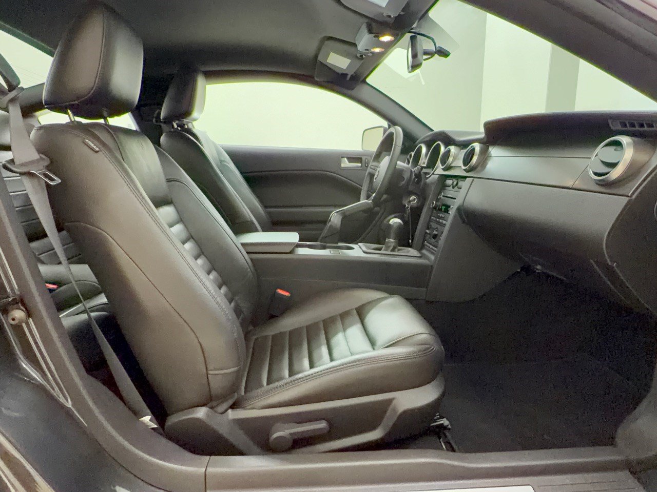 Used 2009 Ford Mustang Shelby GT500 RWD image 30