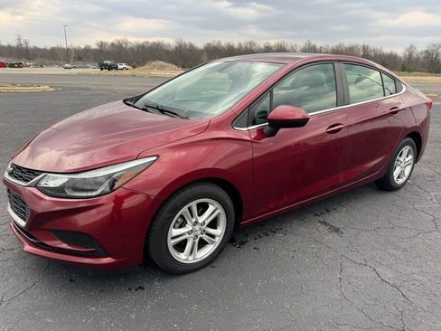 Used 2016 Chevrolet Cruze LT w/ Convenience Package image 1