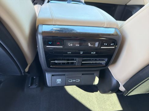 Used 2023 Acura MDX SH-AWD w/ Technology Package image 28