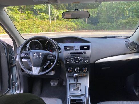 Used 2013 MAZDA MAZDA3 i Touring FWD image 30