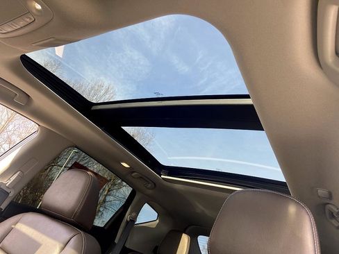 Certified 2024 Nissan Murano Platinum w/ Cargo Package image 17