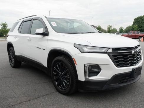 Used 2023 Chevrolet Traverse RS w/ LPO, Floor Liner Package AWD/4WD image 3