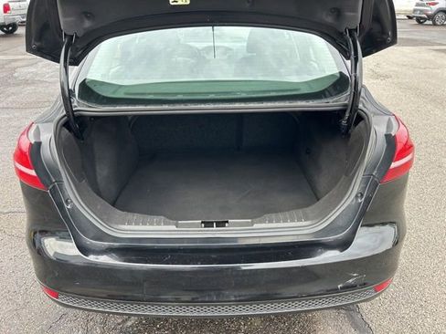 Used 2017 Ford Focus SE image 22