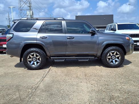 Used 2021 Toyota 4Runner TRD Off-Road Premium w/ Moonroof Package AWD/4WD image 29