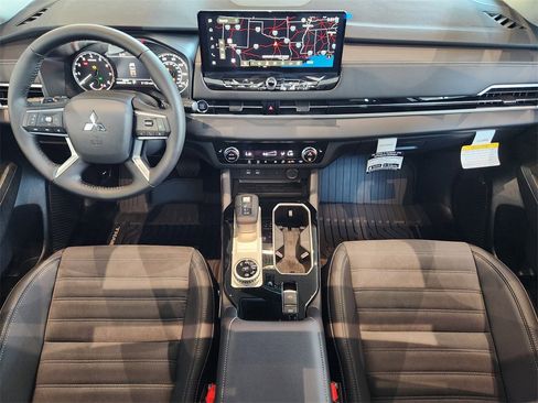 New 2025 Mitsubishi Outlander Trail Edition image 20