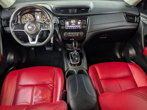 Used 2018 Nissan Rogue S image 17