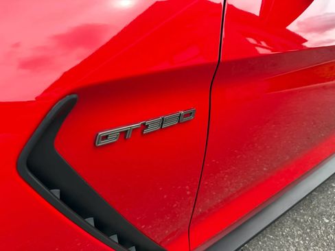 Used 2017 Ford Mustang Shelby GT350 RWD image 31