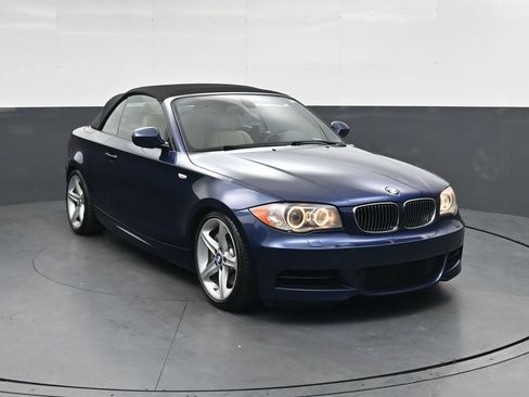 Used 2011 BMW 135i Convertible RWD image 2