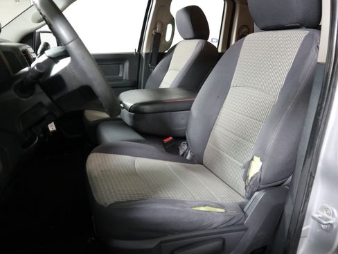 Used 2012 RAM 1500 Express RWD image 22