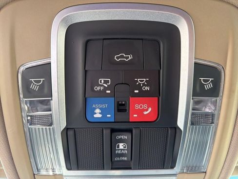 Used 2019 RAM 1500 Laramie AWD/4WD image 50
