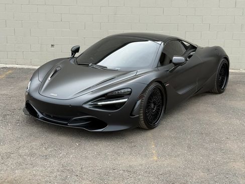 Used 2022 McLaren 720S Performance RWD image 2