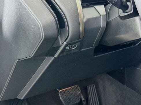 Used 2025 BMW X3 xDrive30i w/ Premium Package image 10